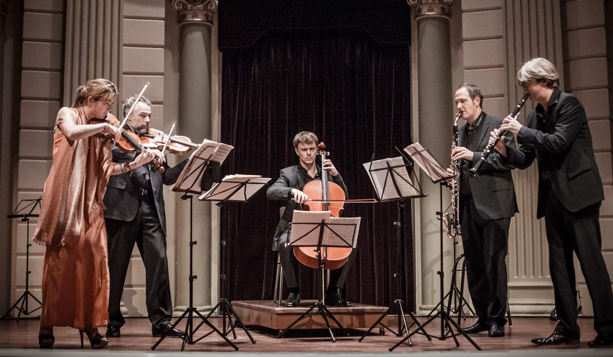 feature-1819_camerata