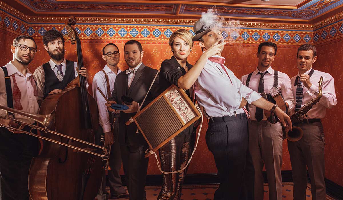 feature_1617_hot_sardines